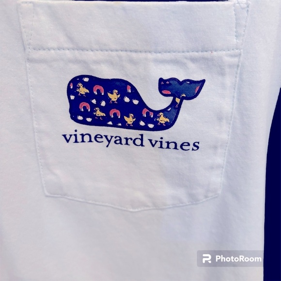 Vineyard Vines light pale blue tshirt,, good condition, size medium.100% cotton - Picture 3 of 4